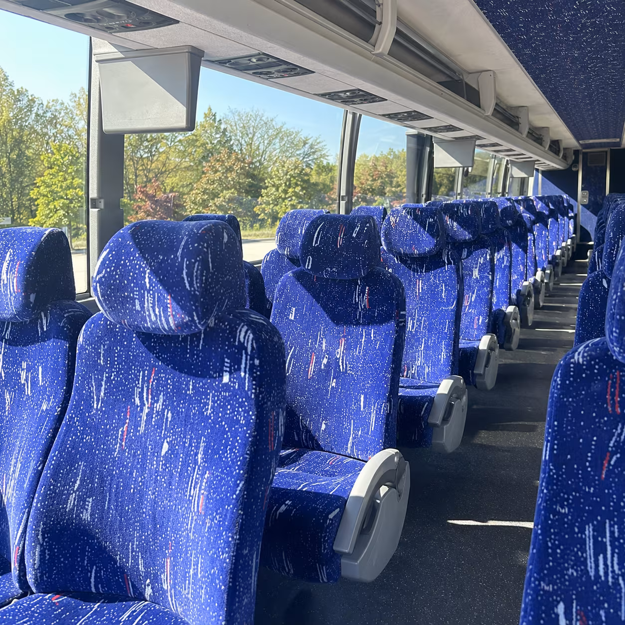 New Orleans Airport Shuttle & Transportation party bus exterior
