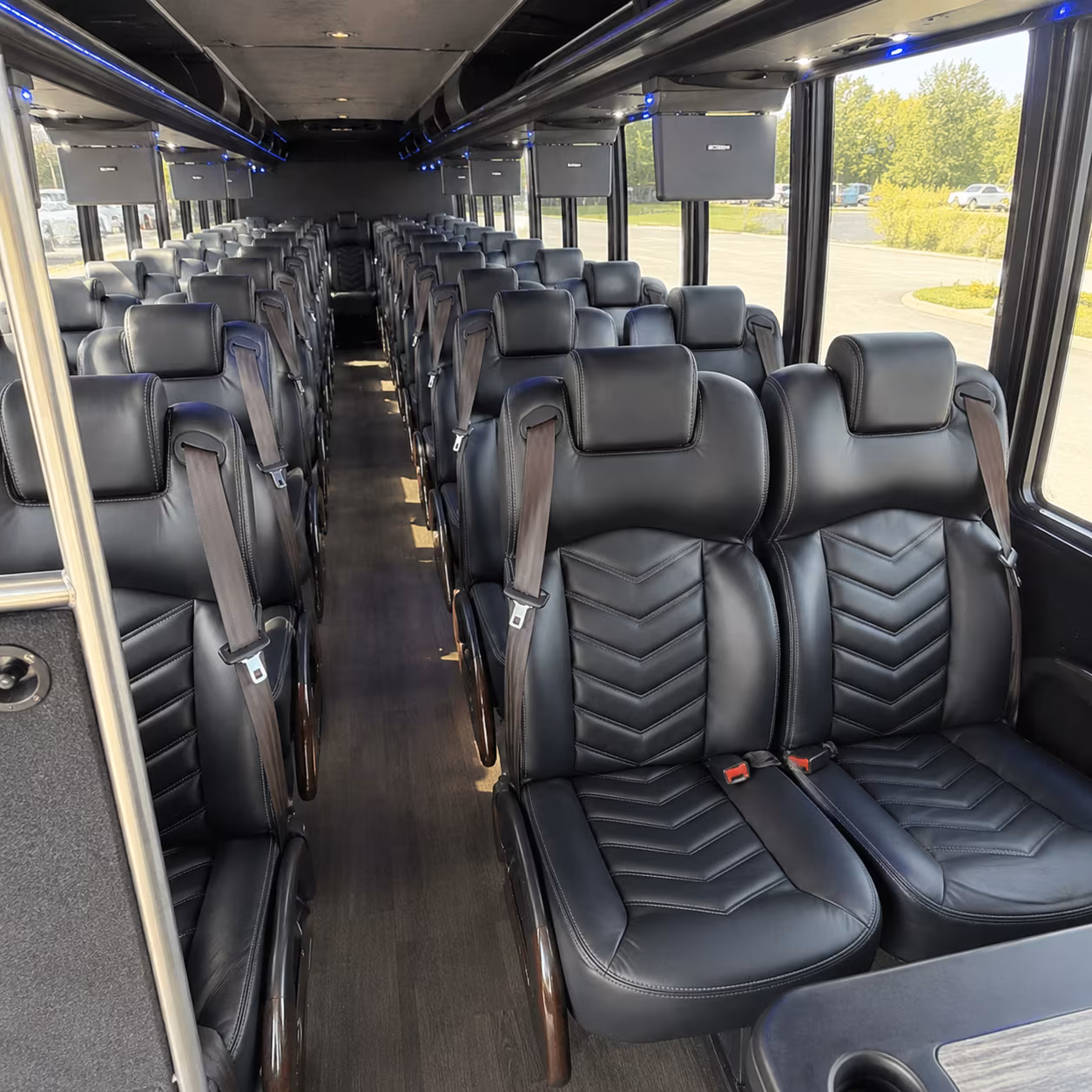 New Orleans Airport Shuttle & Transportation party bus exterior