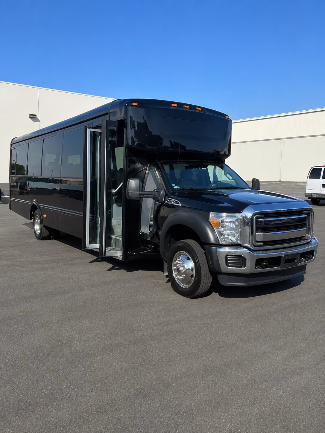 New Orleans Birthday, Sweet 16, & Quinceañera Transportation party bus exterior