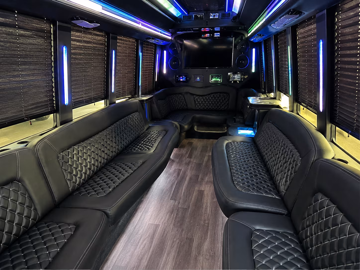 New Orleans Prom & Homecoming Transportation onboard seating