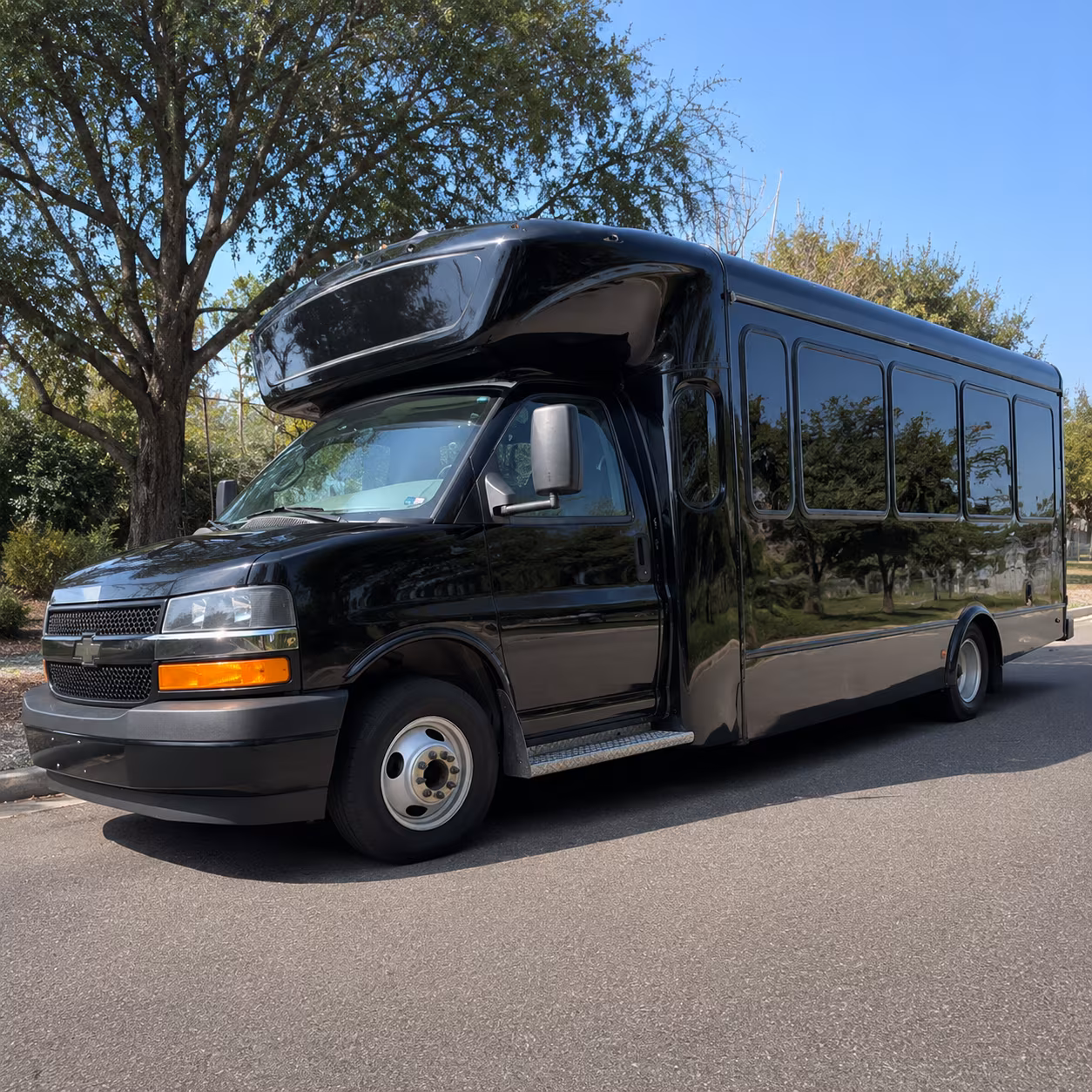 New Orleans Winery Tour & Pub Crawl Transportation party bus exterior