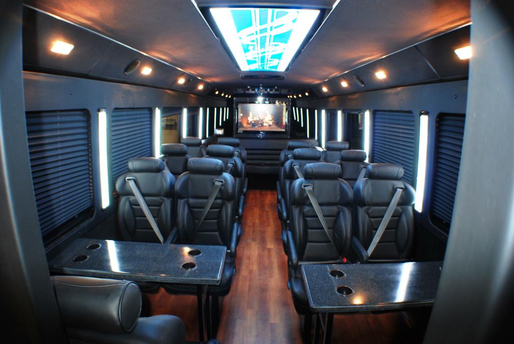 charter bus company Mobile Louisiana sales team