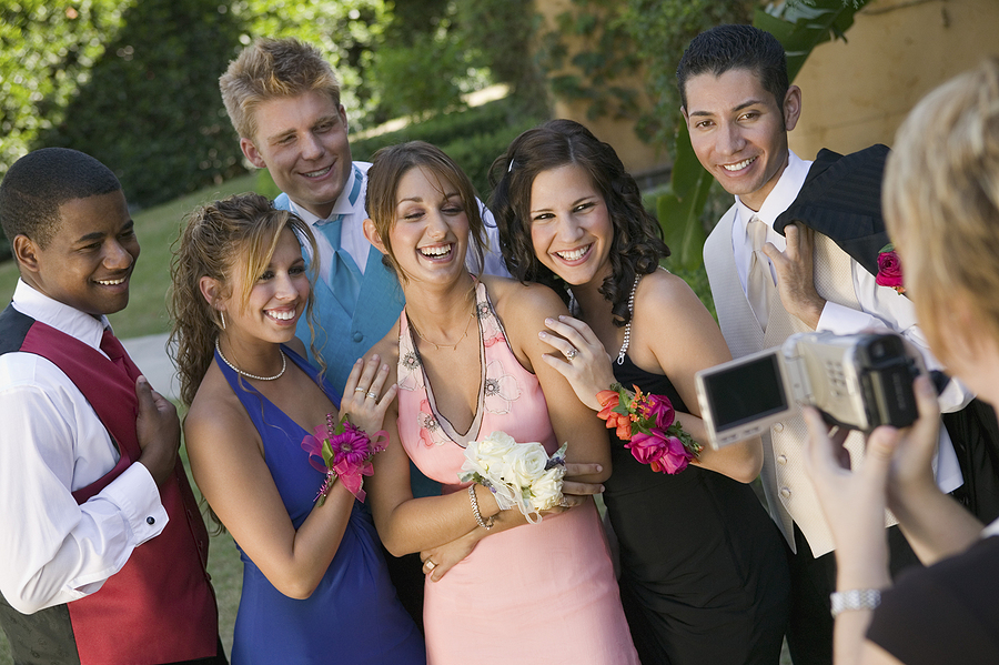 Homecoming & Prom Limos & Party Buses